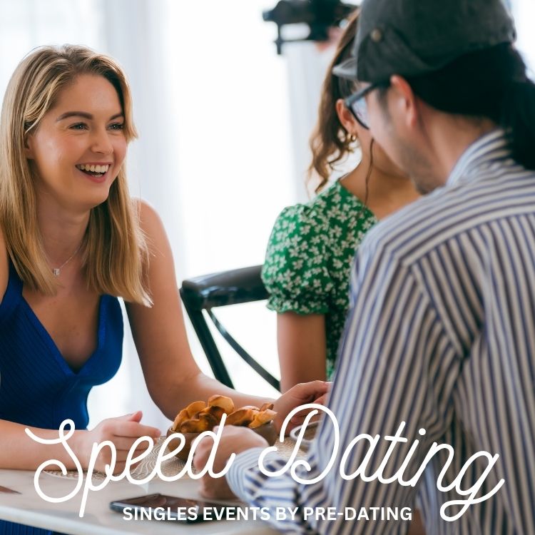 Charlotte attendees of Speed Dating in North Carolina enjoying the event!